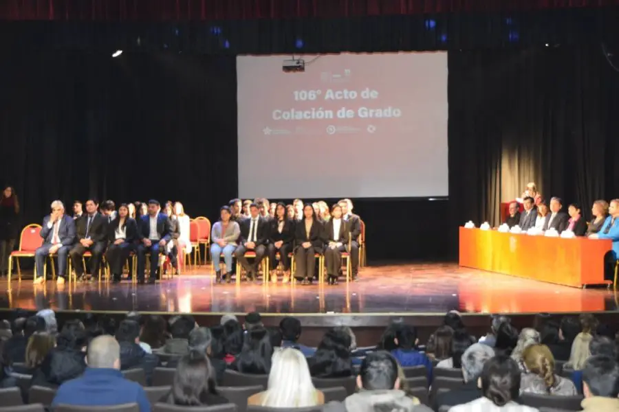 La Provincia suma nuevos profesionales: se realizó el acto de colación de grado de la UNSE