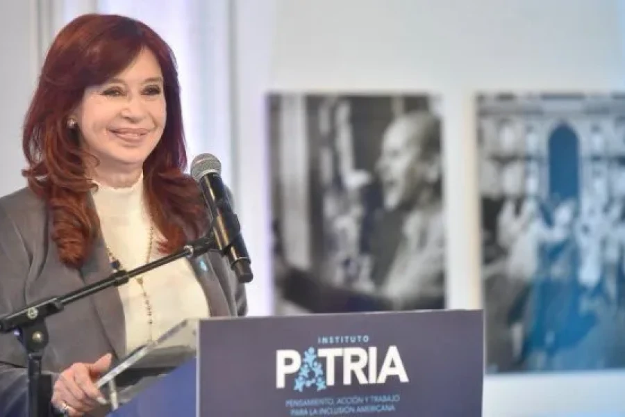 Cristina Kirchner reapareció en TikTok con un mensaje en clave a Milei: «Aún en los peores momentos…»