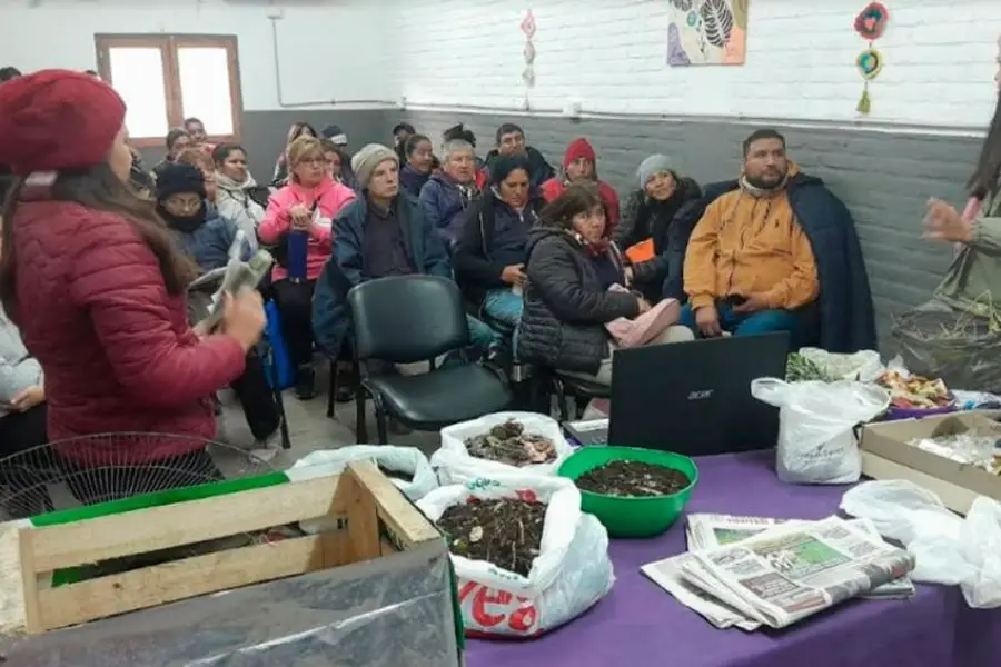 La Municipalidad de la Capital realizó un taller sobre producción de compost