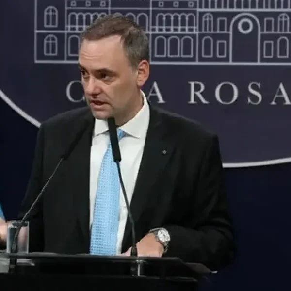 El Gobierno insiste en que la recesión tocó el piso y la economía comienza a recuperarse: “La luz se empieza a ver”