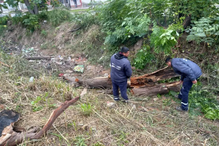 Obras Públicas solicitó a los vecinos que no arrojen residuos en los canales