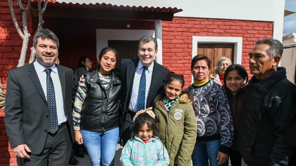 Más familias del interior provincial cumplen el sueño de la vivienda propia