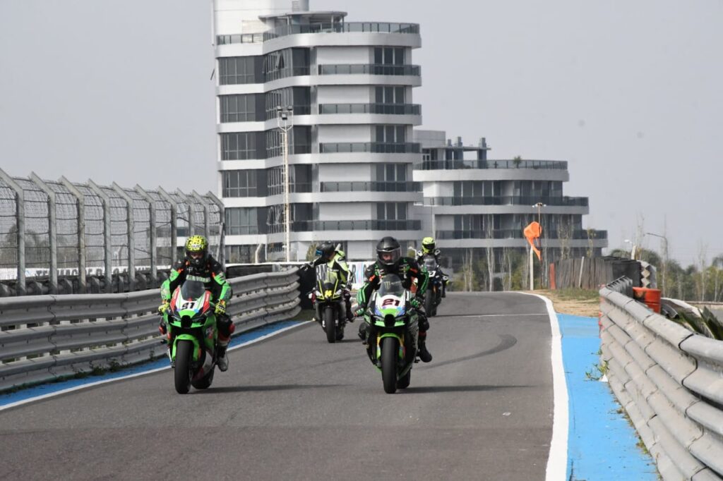 Un centenar de pilotos participaron de las Pruebas Libres de Motos en Termas