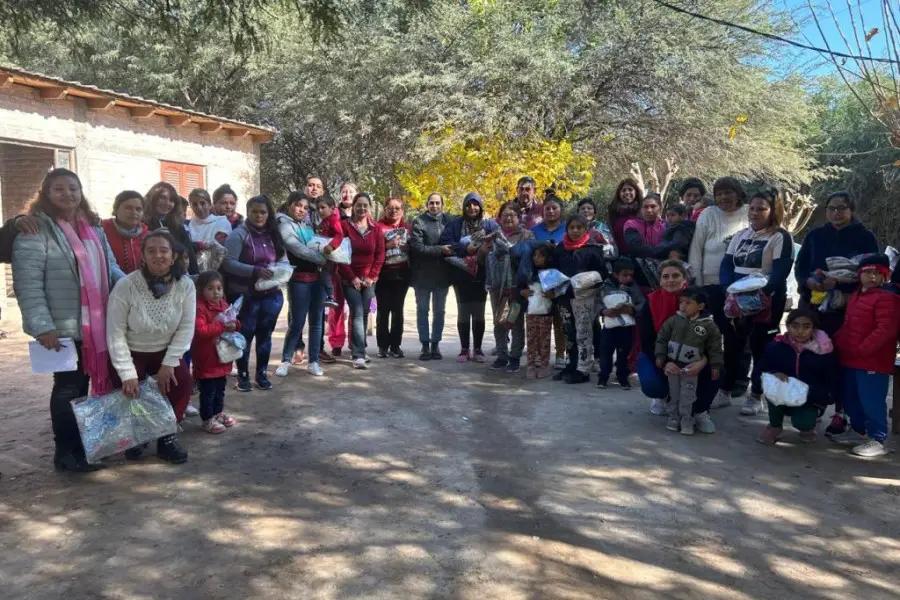 Robles: El programa «Sonrisas Santiagueñas» llegó a Pampa Atun