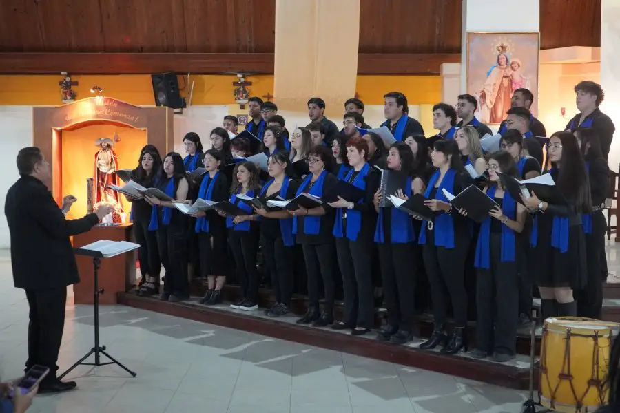 El Coro Estable de la provincia celebró su 50 aniversario en la Parroquia Santiago Apóstol