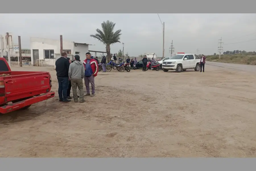 Trabajadores realizan protesta para que se respete el aumento de las paritarias