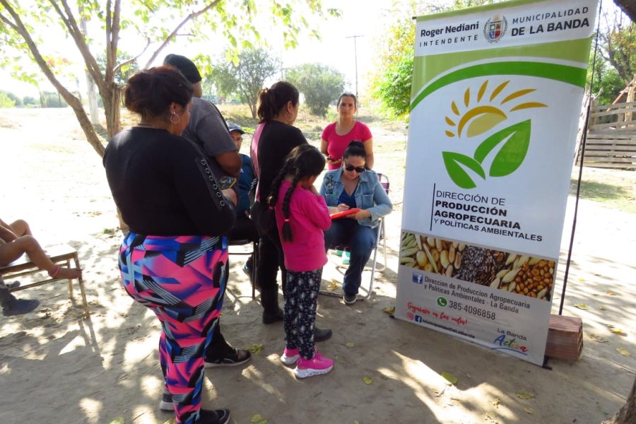 Se concretó la entrega de kits de semillas en el comedor del B° Río Dulce en La Banda