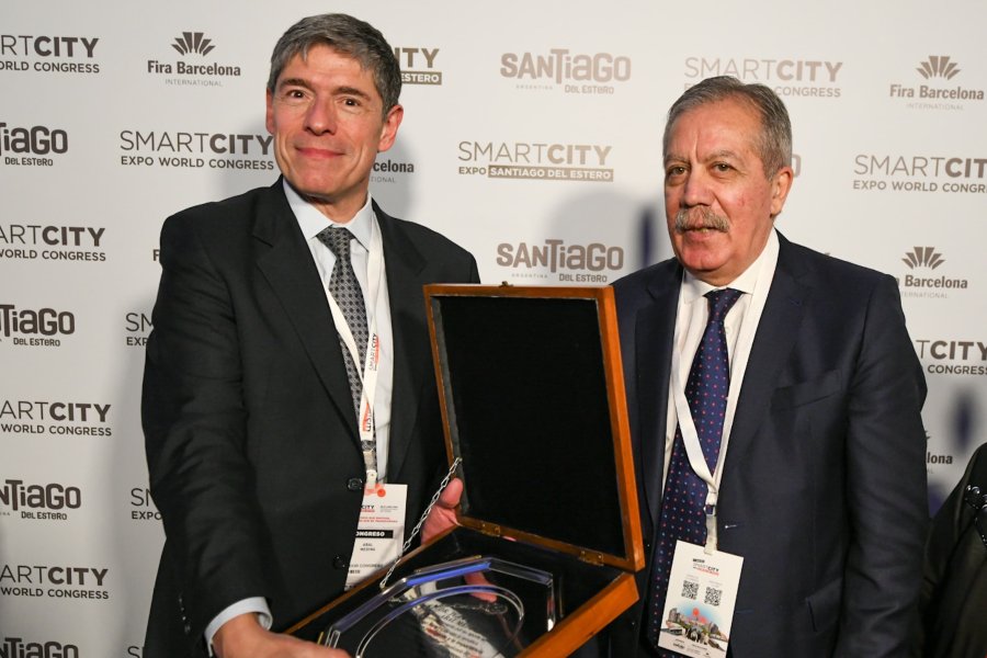 El Jefe de Gabinete participó de la exposición de Abal Medina en el Smart City