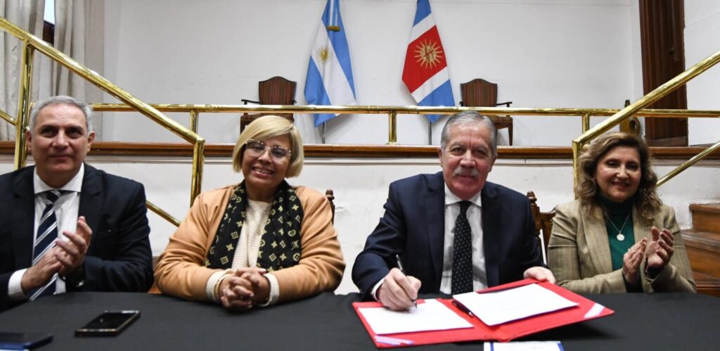 Firma de Convenio en compromiso con la lucha contra el Trabajo Infantil