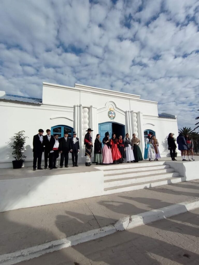 Inauguran réplica de la Casa de Tucumán en Añatuya