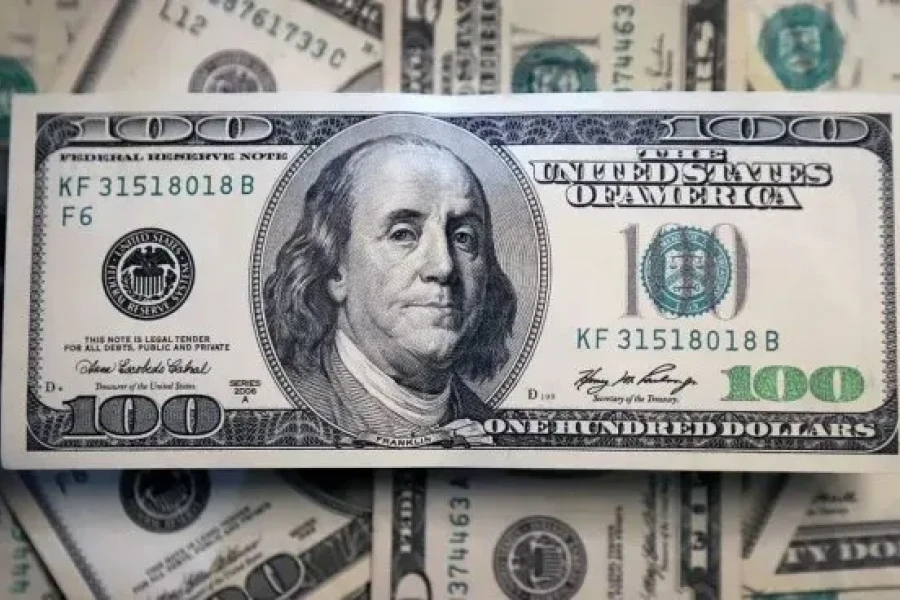 El dólar blue superó por primera vez los $1.400