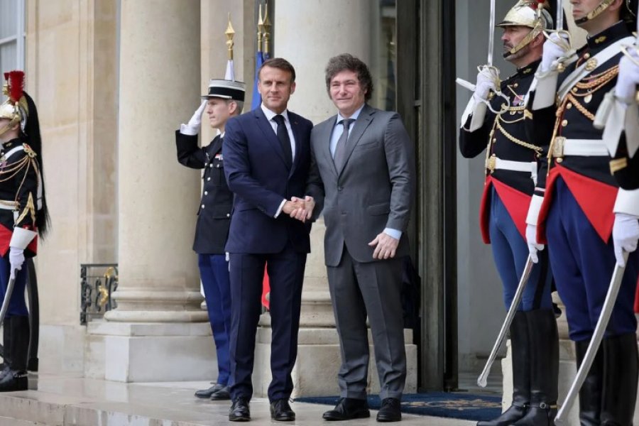 El Presidente se reunió con Macron en Francia en la previa de la inauguración de los Juegos Olímpicos