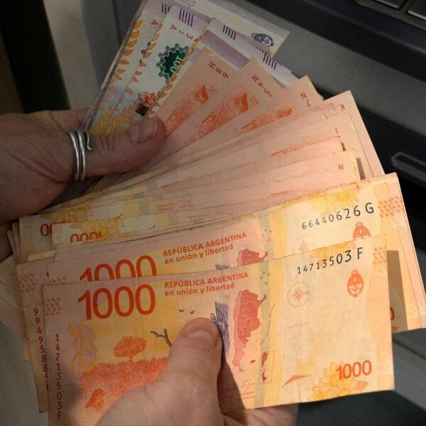 El sueldo básico se mantiene como el más bajo de los últimos 30 años