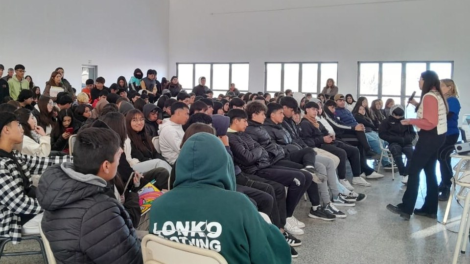 Estudiantes de Ojo de Agua participaron de una jornada sobre Salud Integral, Adolescente y Juvenil