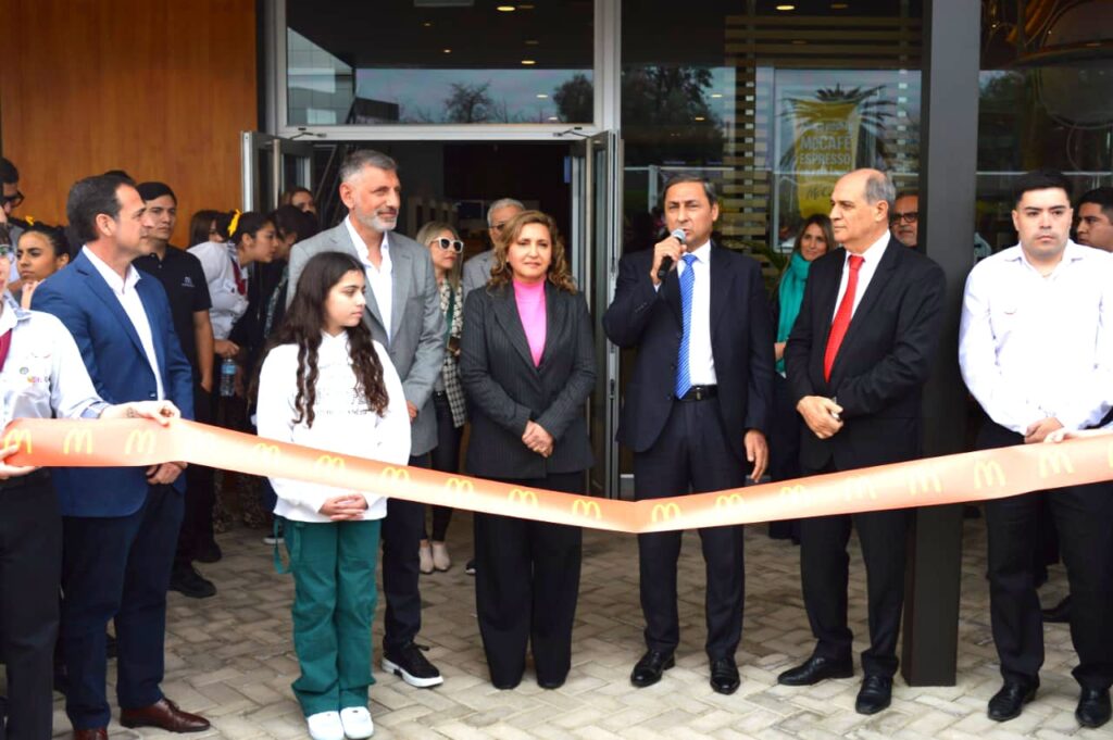 Silva Neder participó de la inauguración de un nuevo local de Mc Donald´S que generará más de 90 puestos de Trabajo