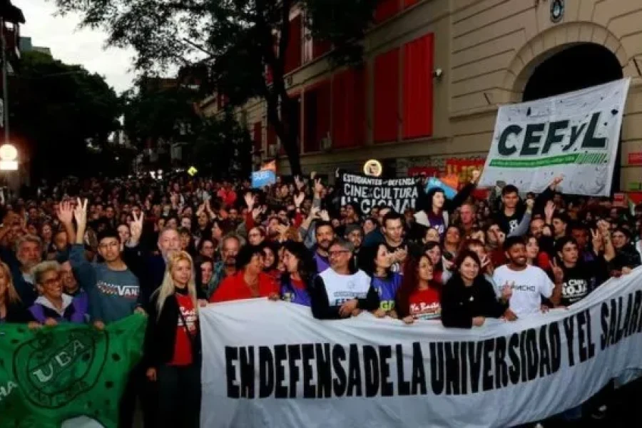 No hubo acuerdo paritario las universidades nacionales ratificaron el paro del lunes