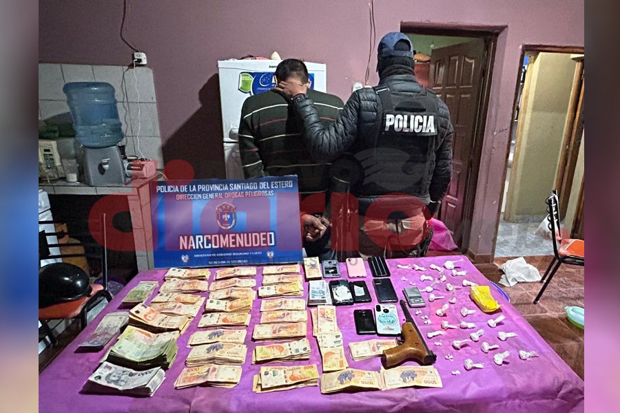 Allanan vivienda, incautan 135 gramos de cocaína, un arma y $ 1.722.400: un detenido