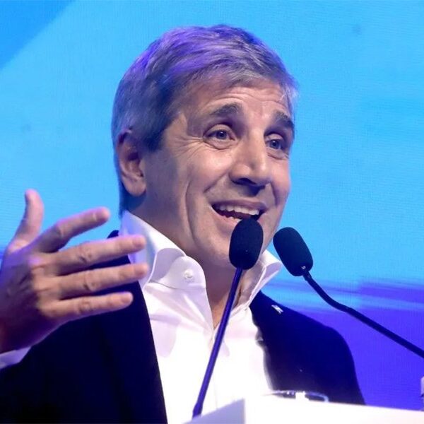 El cepo y la brecha podrían mantenerse hasta las elecciones de 2025