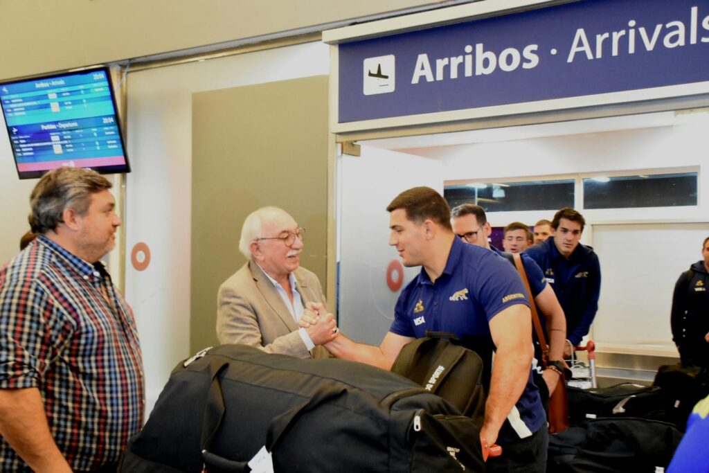 Los Pumas arribaron a Santiago para preparase para el choque ante los Springboks en el “Madre de Ciudades”