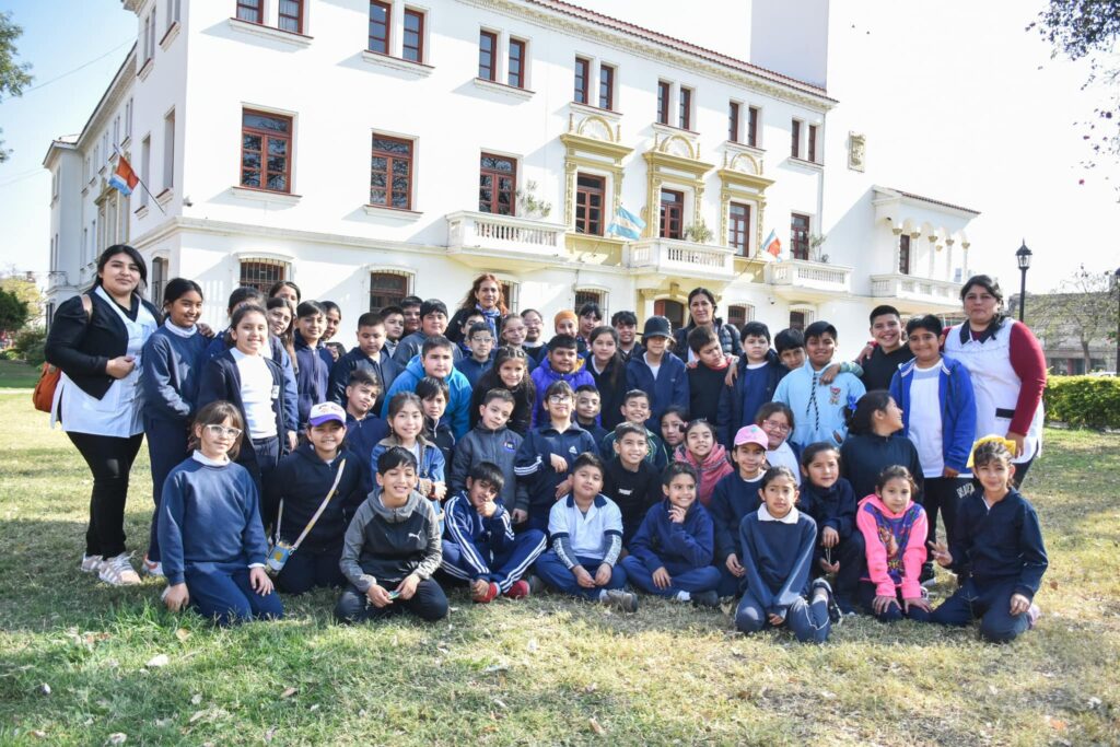 Alumnos de La Banda visitaron Casa de Gobierno