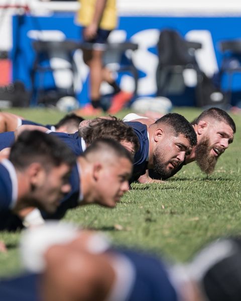 Los Pumas realizaron un entrenamiento abierto en el Santiago Lawn Tennis Club