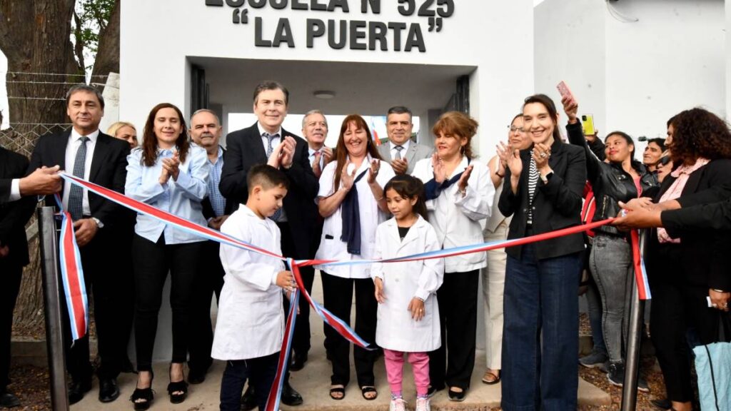 La Puerta: Zamora inauguró obras para tres instituciones educativas y entregó viviendas sociales