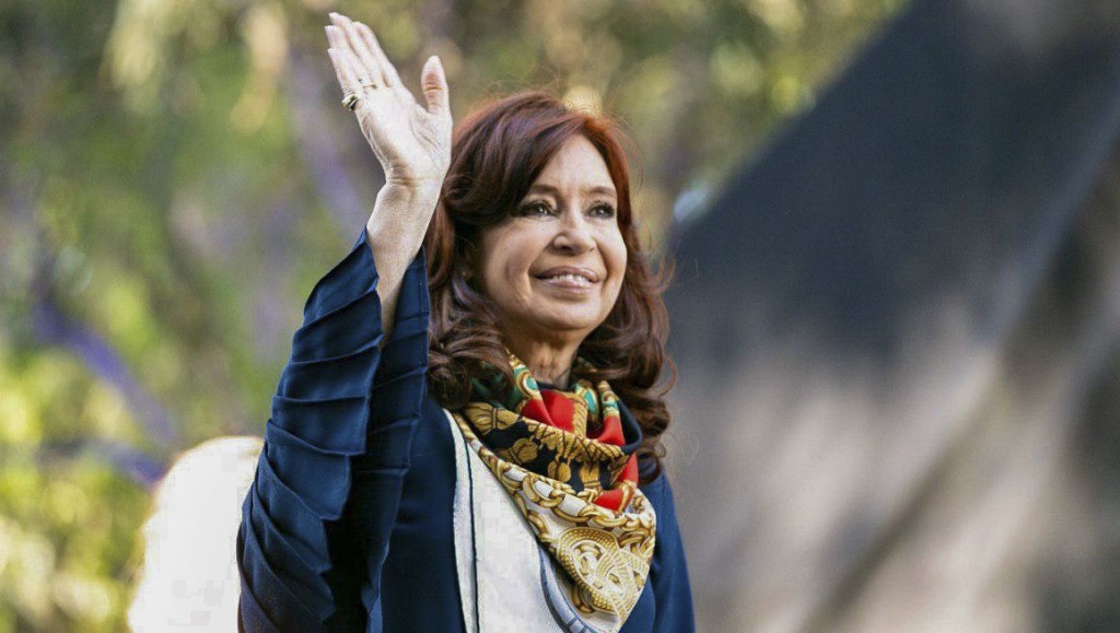 Cristina Kirchner convocó a los jóvenes a participar de la marcha universitaria: «No es sólo por su presente, también es por su futuro»