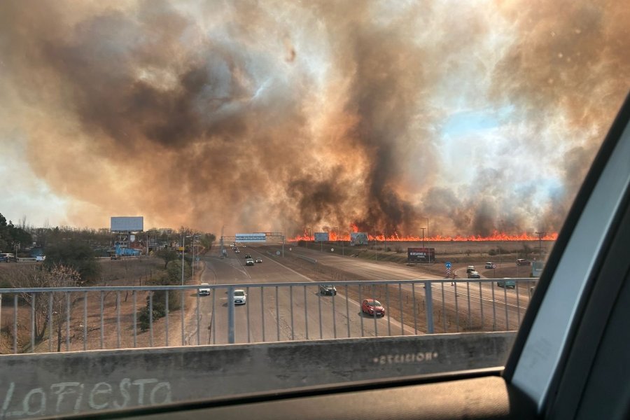 Incendios en Córdoba: se quemaron 13 mil hectáreas y los bomberos tratan de controlar las llamas