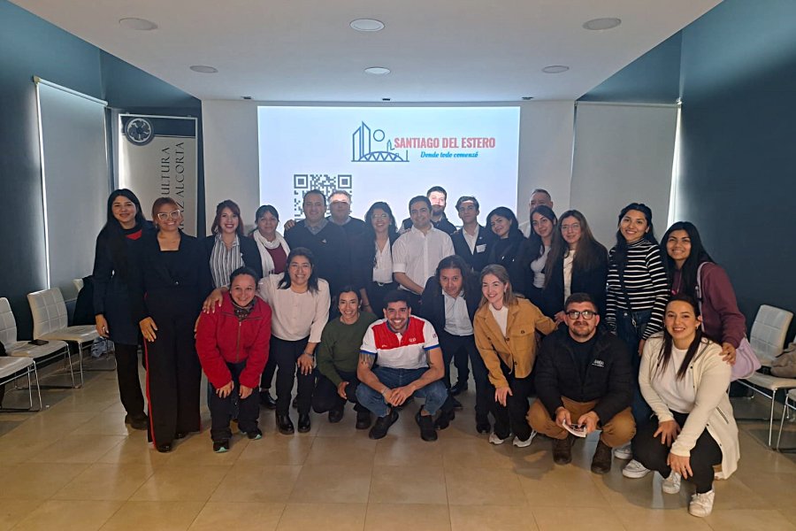 Capacitadores en Turismo de Santiago recibieron distinciones