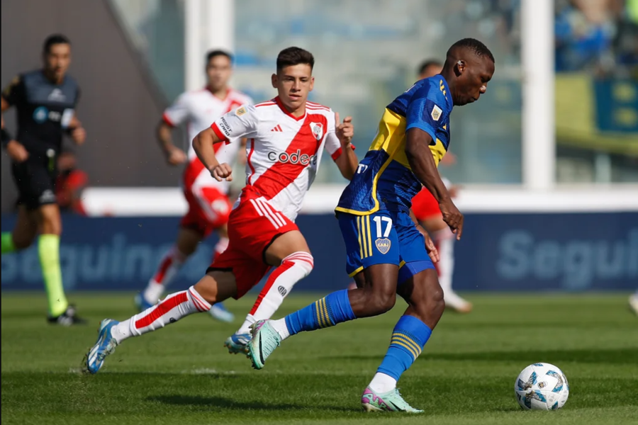 Boca y River se enfrentan este sábado en un partido decisivo