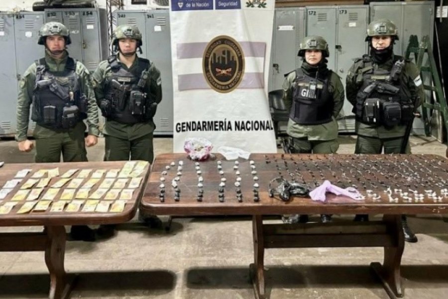 Quedaron detenidos con 282 envoltorios de cocaína, pasta base y marihuana