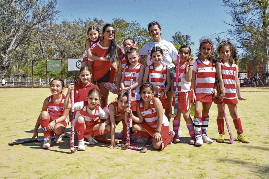 Gran encuentro de hockey infantil en Santiago Lawn Tennis Club