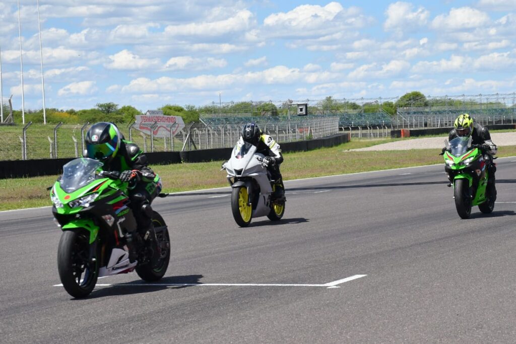 Segunda jornada de las pruebas de motos en Las Termas