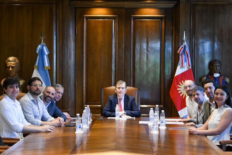 Miembros de la Cámara de Tecnología de Santiago del Estero fueron recibidos por el gobernador Zamora