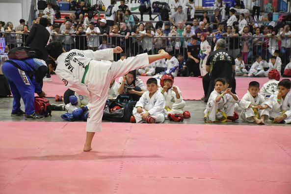 Con un millar de participantes, comenzó el 35° Campeonato Argentino de Taekwondo ITF