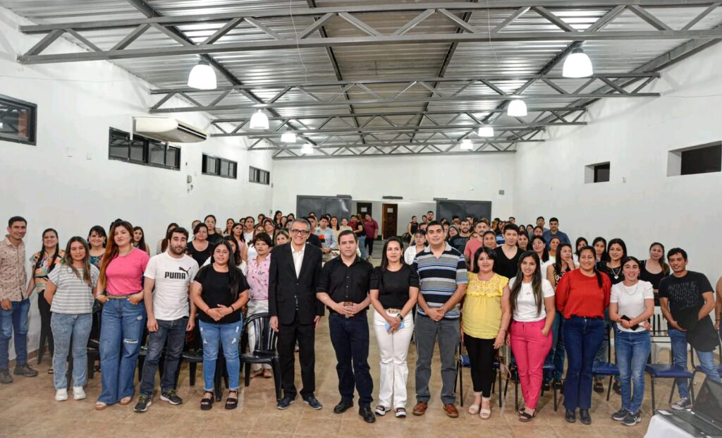 El intendente Daniel Ruiz participó del lanzamiento de dos diplomaturas de la Universidad de San Pablo en Clodomira