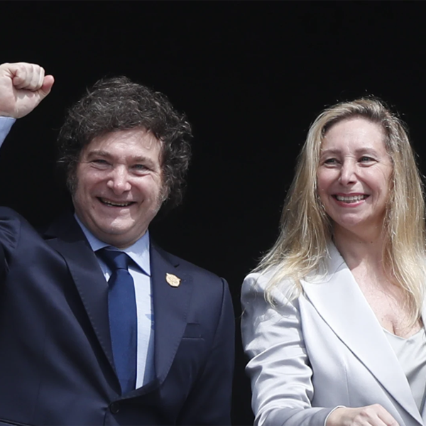 Casi 30% de lo que gastó Milei en vuelos fue para actos partidarios o recibir premios personales