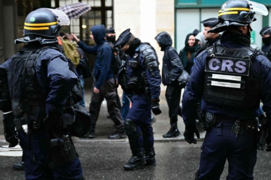 Francia: Apuñalaron 50 veces a un joven de 15 años y lo prendieron fuego vivo