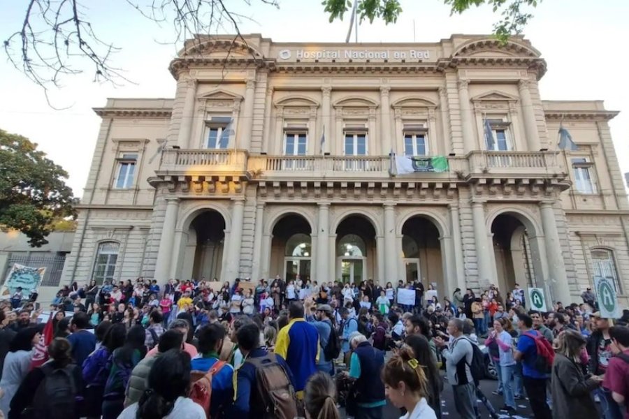 El Ministerio de Salud ahora aseguró que el Hospital Bonaparte no se cerrará, pero será reestructurado