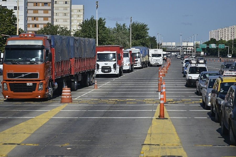 El Gobierno informó que avanzará en la privatización de la empresa estatal Corredores Viales