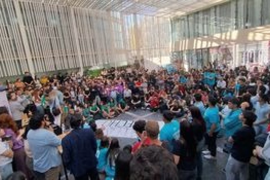 Universidad Nacional de Córdoba: Alumnos tomaron la Facultad de Derecho