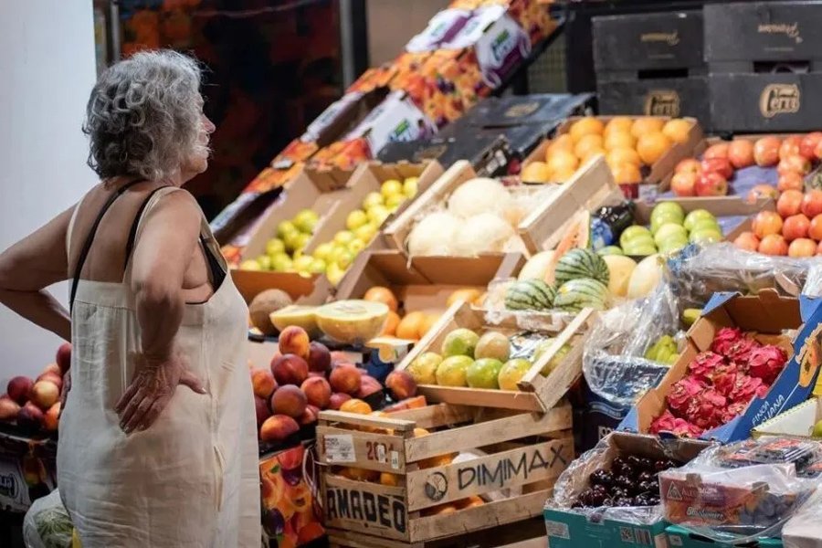 Una familia tipo necesitó $964.620 para no ser pobre en septiembre