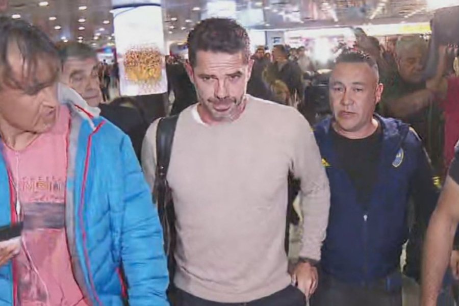 Fernando Gago llegó a la Argentina y asumirá como nuevo entrenador de Boca: “Vuelvo a casa”