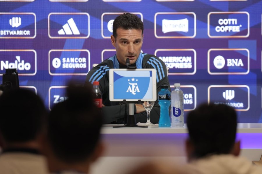 Scaloni evitó confirmar el equipo para jugar ante Bolivia pero dio una buena noticia sobre Mac Allister