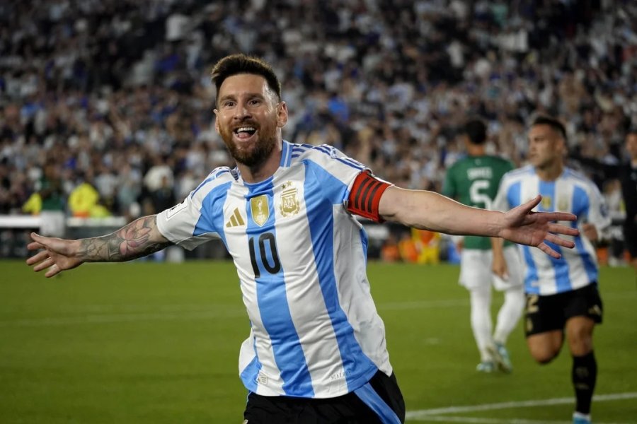 Argentina goleó a Bolivia por las Eliminatorias y se mantiene como único líder