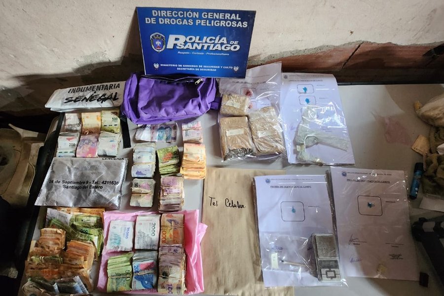 Hermanos fueron detenidos con casi 800 gramos de droga y 912 mil pesos