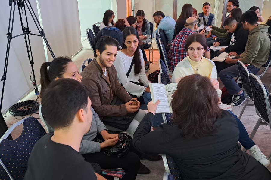 EDUNSE invita a talleres para docentes y estudiantes secundarios en la 14° Feria del Libro