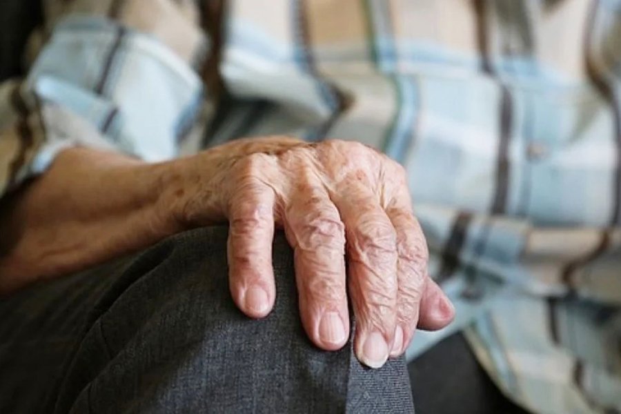 Bº Colón: Desfiguraron a un abuelo en asatlo en su vivienda