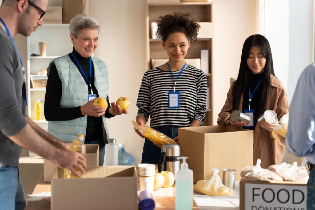 Teaming: La práctica solidaria que está revolucionando la responsabilidad social de las empresas