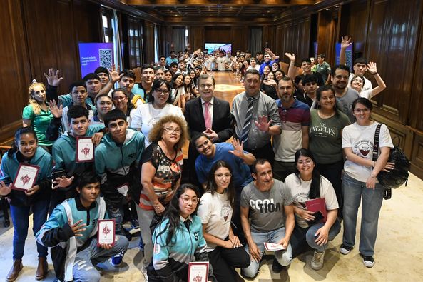 Alumnos de Robles y Río Hondo visitaron Casa de Gobierno